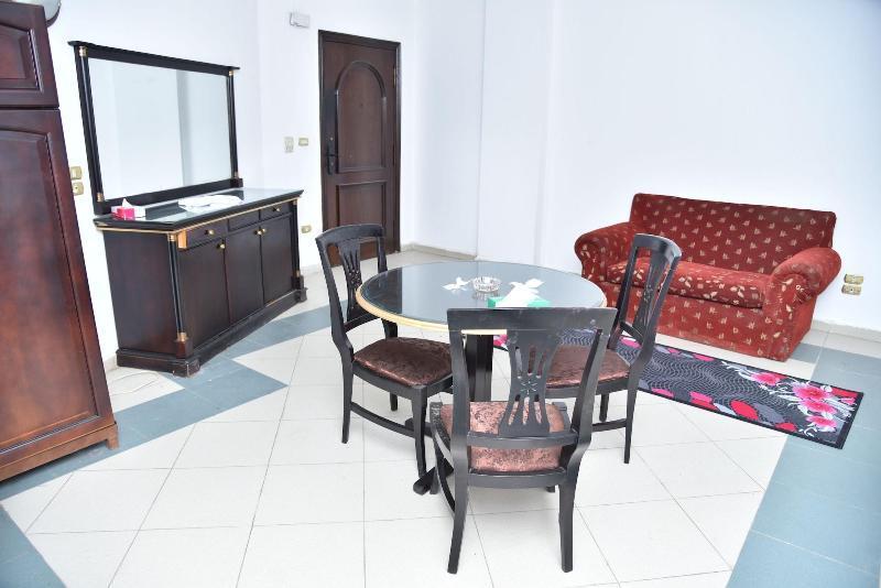 Royal Pyramids Hotel Cairo Exterior foto