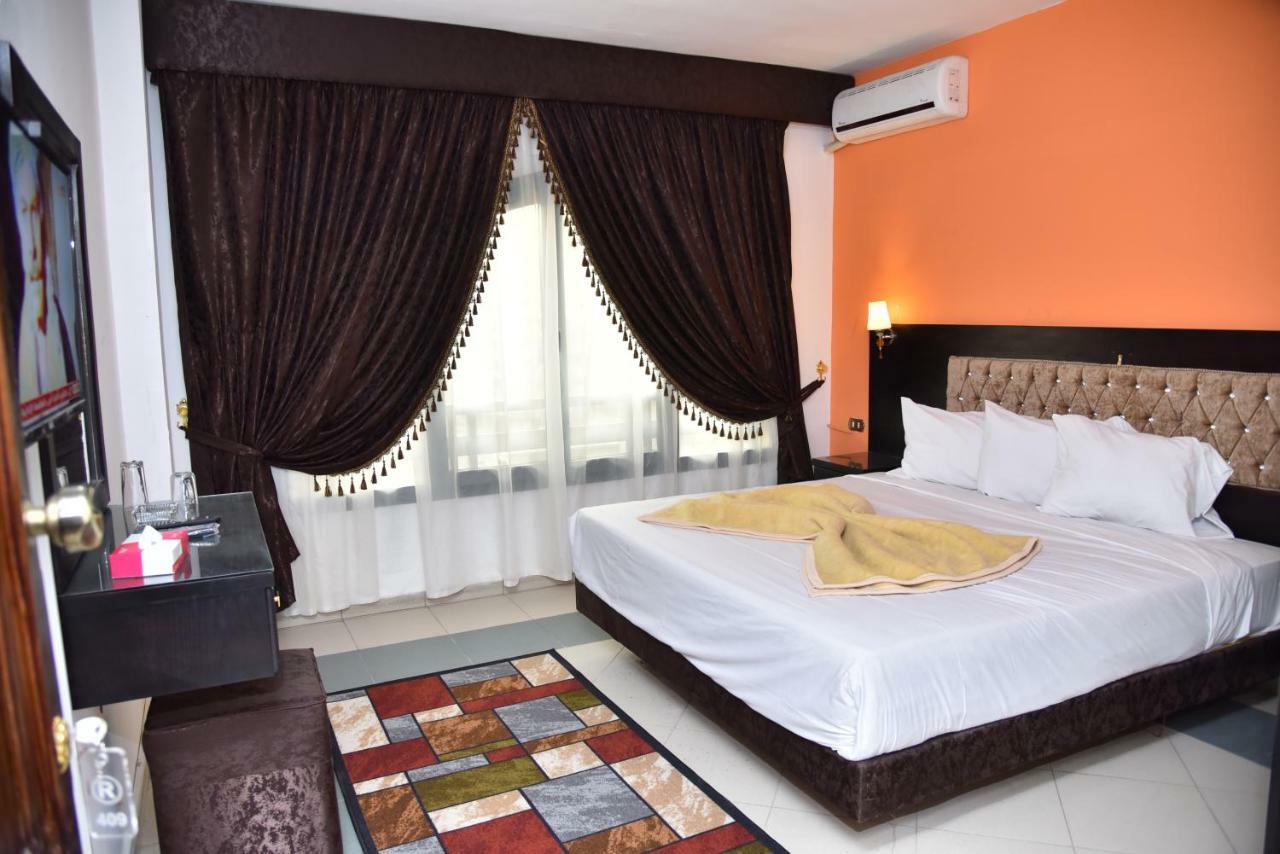 Royal Pyramids Hotel Cairo Exterior foto